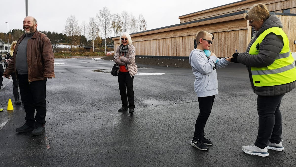 Svein Ørsnes, Henrik Lundteppen Skybak, lillemoen skole